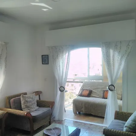 Renanda Beach לימסול